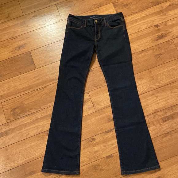 Banana Republic Boot Cut Jeans - Picture 2 of 14